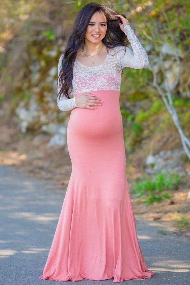 sweetheart lace maternity gown