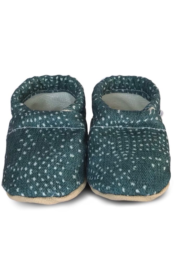 green baby shoes