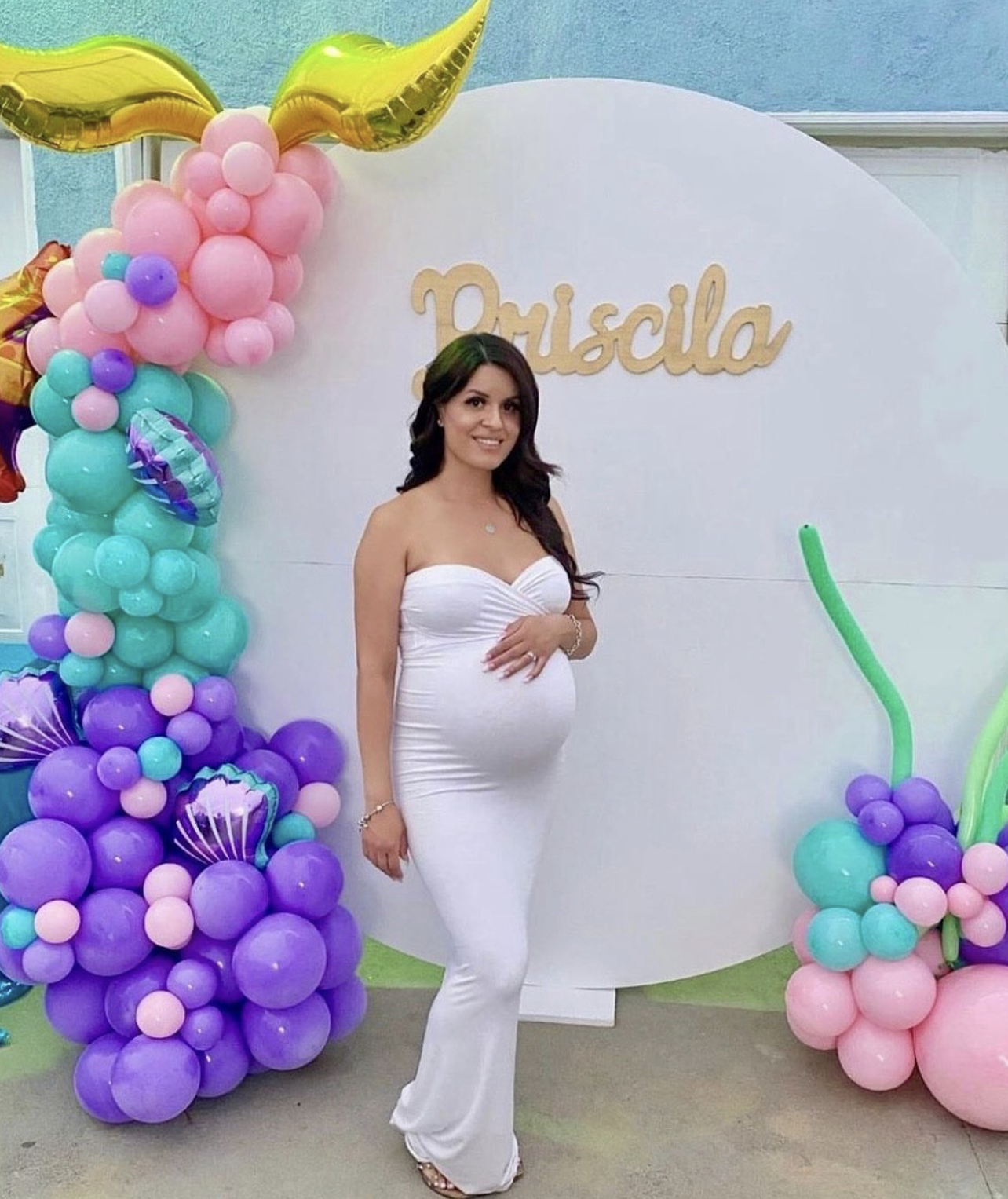 Strapless Sweetheart Slim-Fit Maternity Gown in White